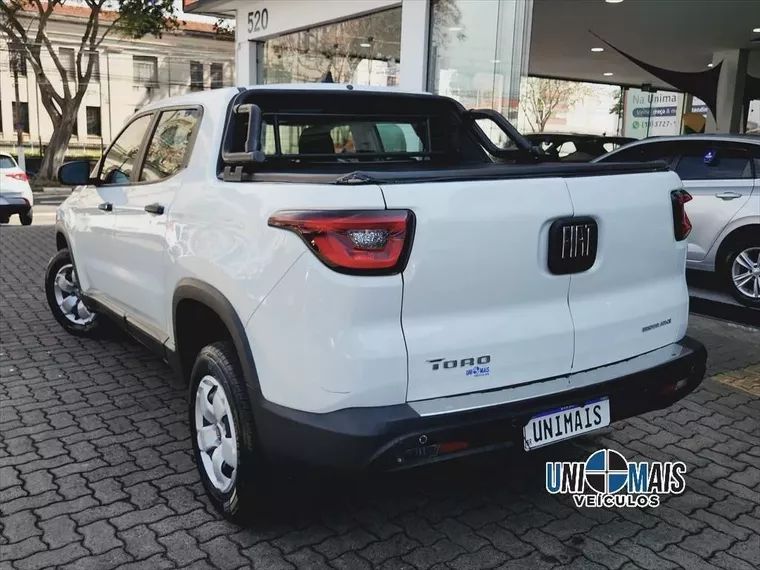 Fiat Toro Branco 5