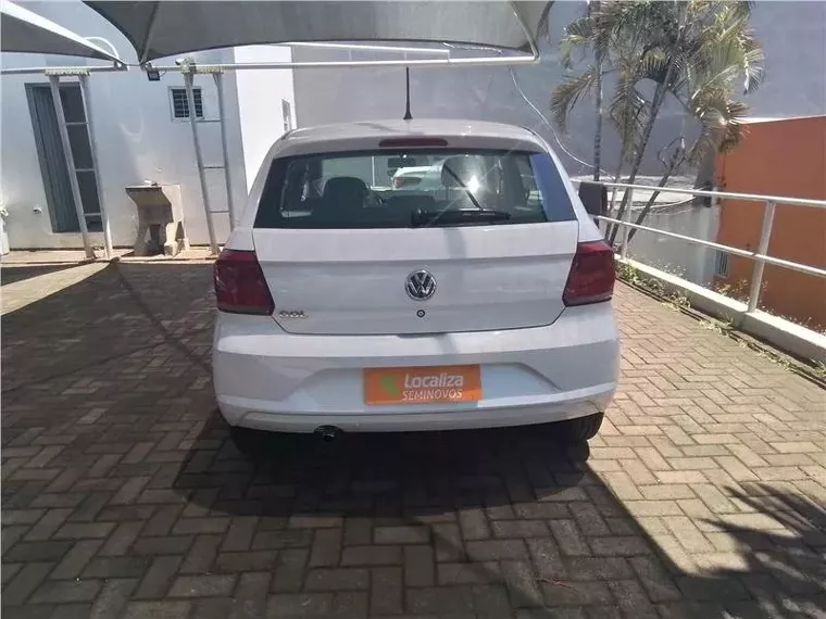 Volkswagen Gol Branco 5