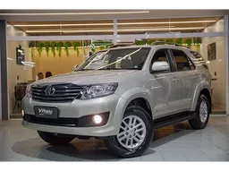 Toyota Hilux SW4