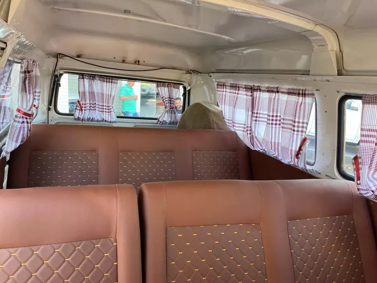 Volkswagen Kombi Branco 39