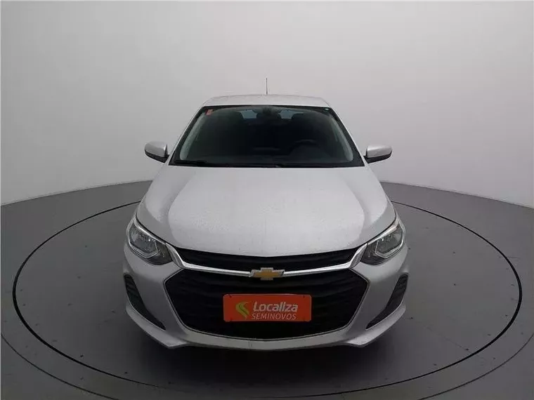 Chevrolet Onix Prata 14