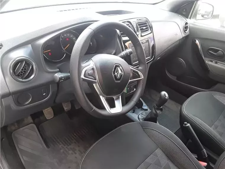 Renault Sandero Prata 6