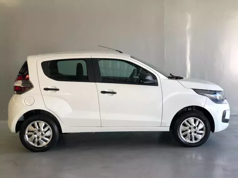 Fiat Mobi Branco 3