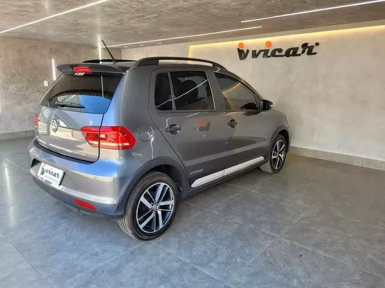 Volkswagen Fox Cinza 19