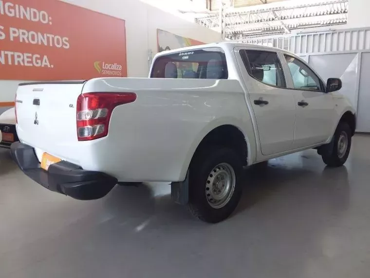 Mitsubishi L200 Triton Branco 6