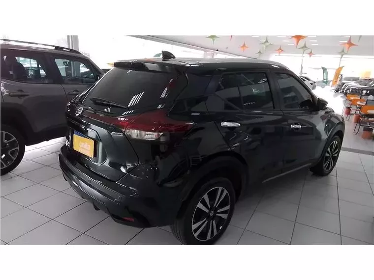 Nissan Kicks Preto 9