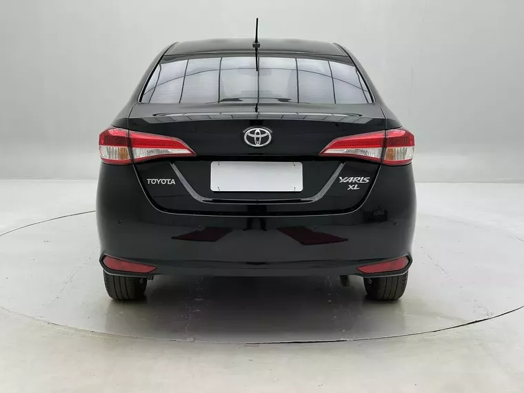 Toyota Yaris Preto 3