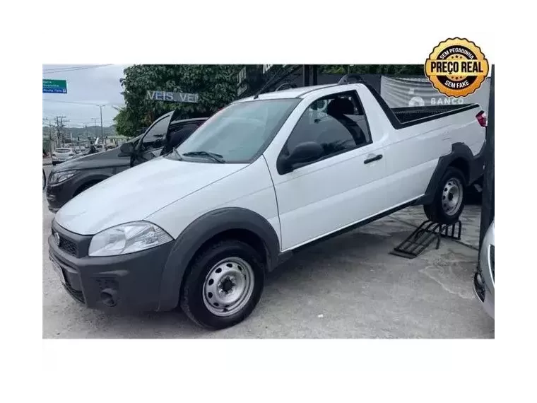 Fiat Strada Branco 1