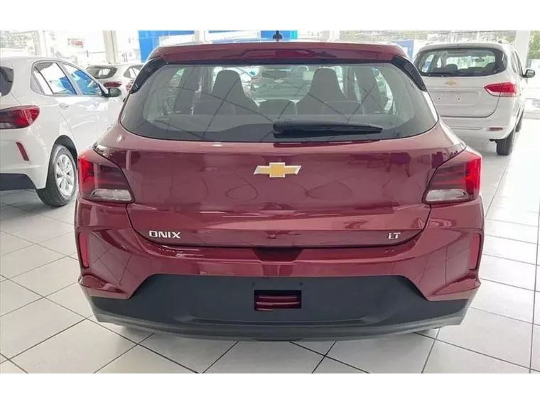 Chevrolet Onix Vermelho 6