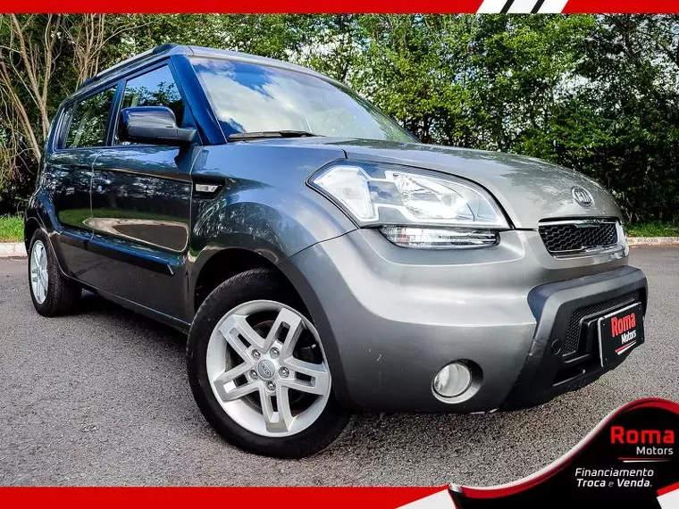 KIA Soul Cinza 13