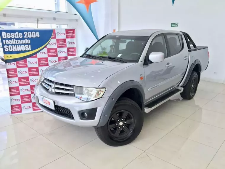 Mitsubishi L200 Triton Prata 4