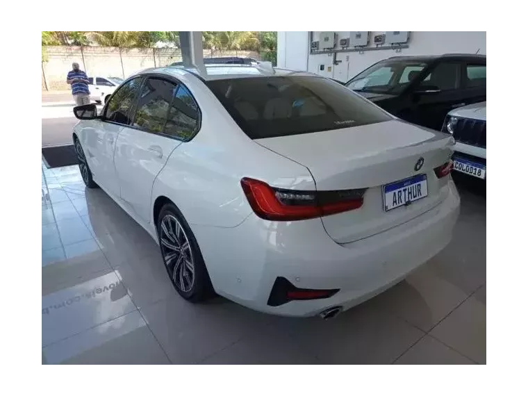 BMW 320i Branco 3