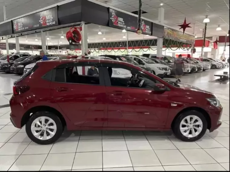 Chevrolet Onix Vermelho 4