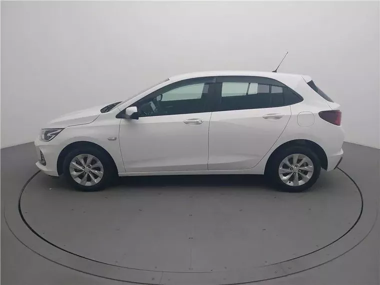 Chevrolet Onix Branco 2