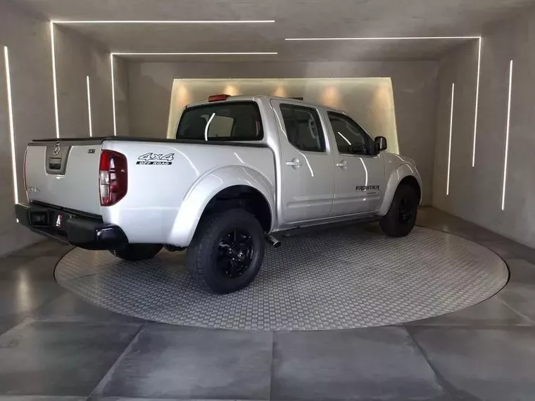 Nissan Frontier Prata 10