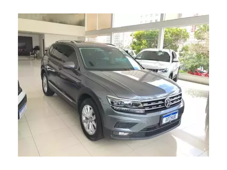 Volkswagen Tiguan Cinza 5