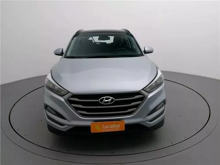 Hyundai Tucson Prata 15