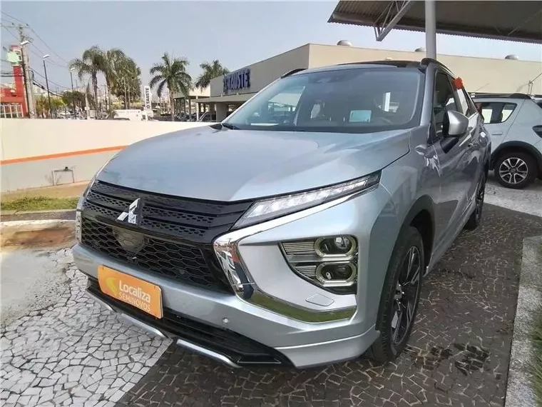 Mitsubishi Eclipse Cross Prata 8