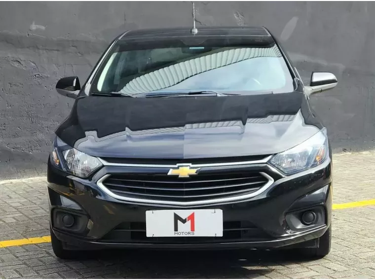 Chevrolet Onix Preto 7