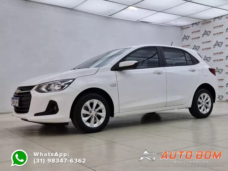 Chevrolet Onix Branco 2