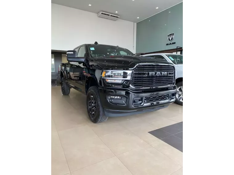 RAM 2500 Preto 4