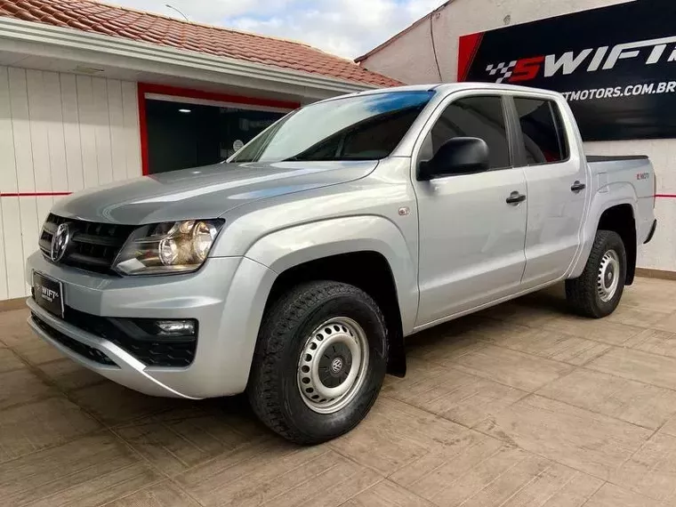 Volkswagen Amarok Prata 3