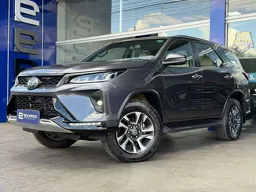 Toyota Hilux SW4