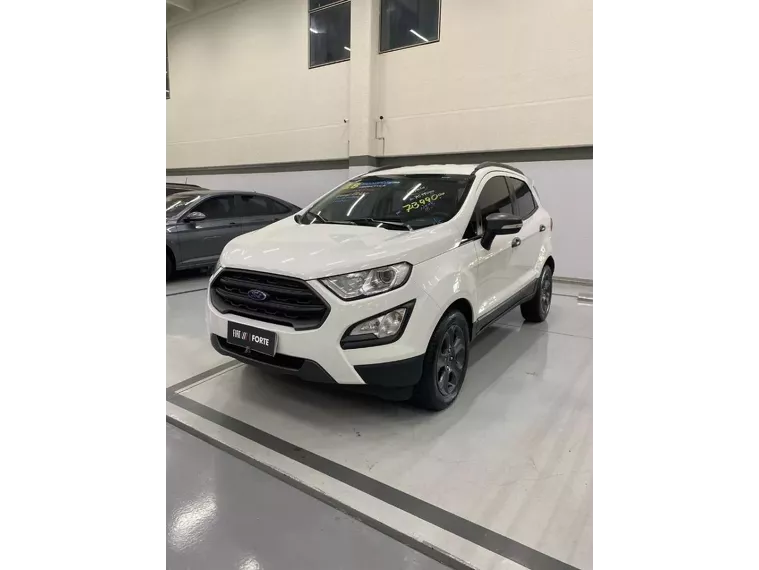 Ford Ecosport Branco 4