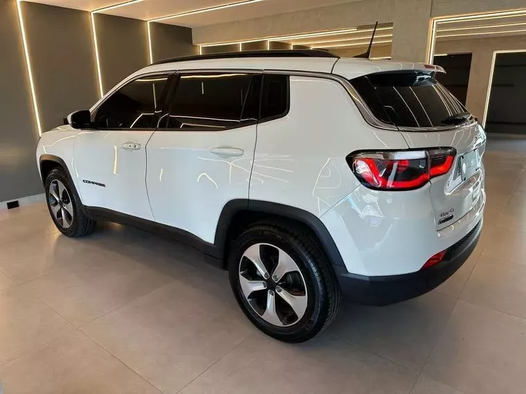 Jeep Compass Branco 34