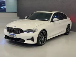 BMW 330i