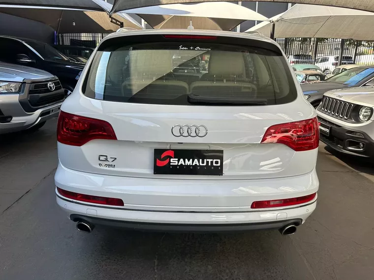 Audi Q7 Branco 9