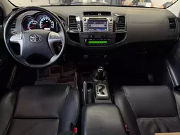 Toyota Hilux SW4