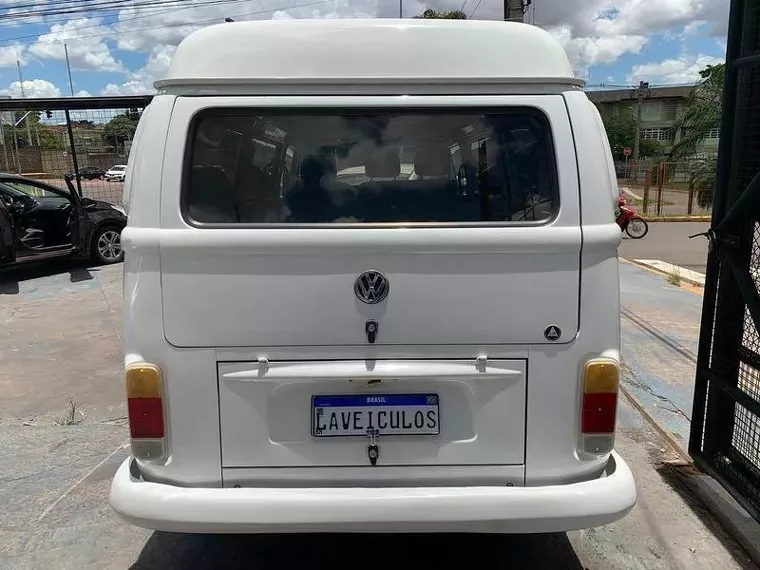 Volkswagen Kombi Branco 3