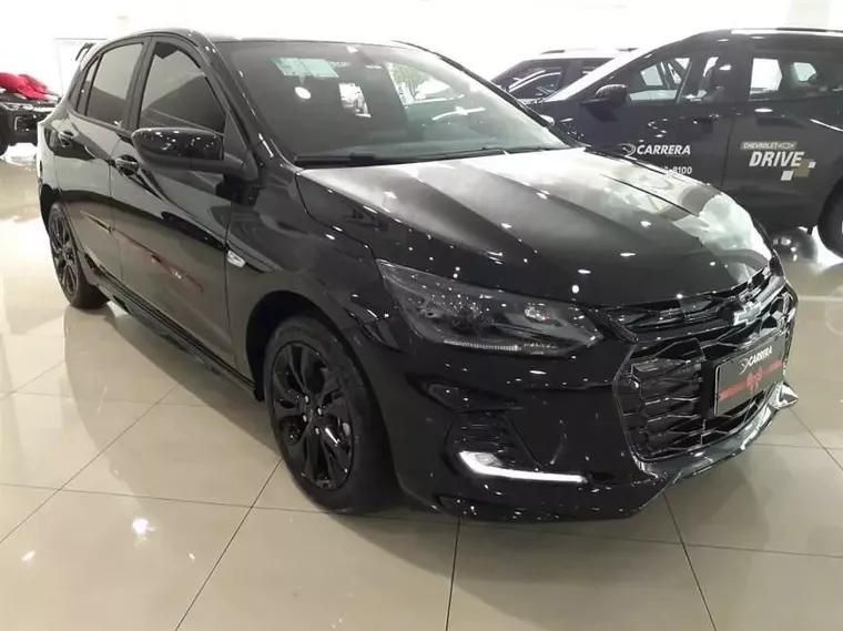 Chevrolet Onix Preto 3