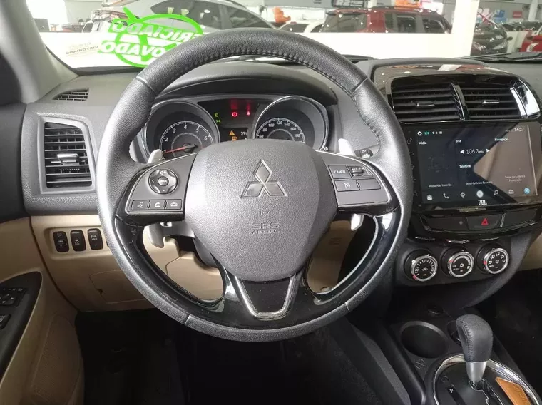 Mitsubishi Outlander Marrom 2