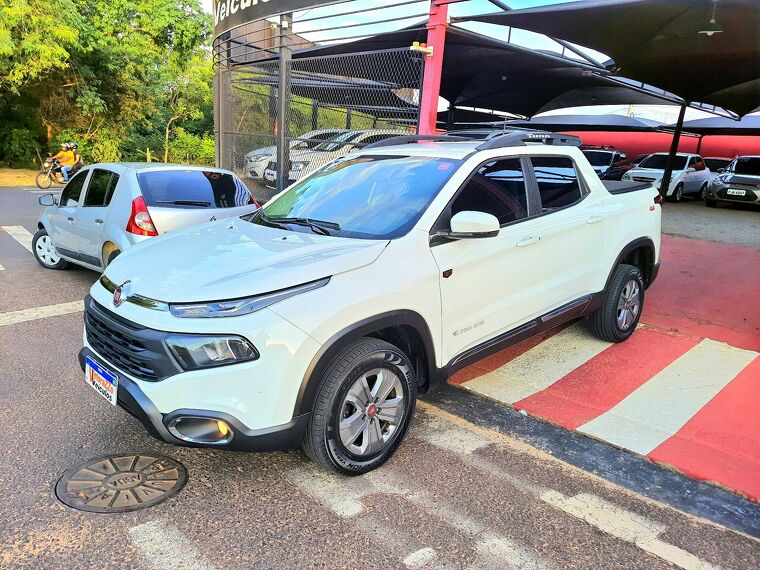 Fiat Toro Branco 4