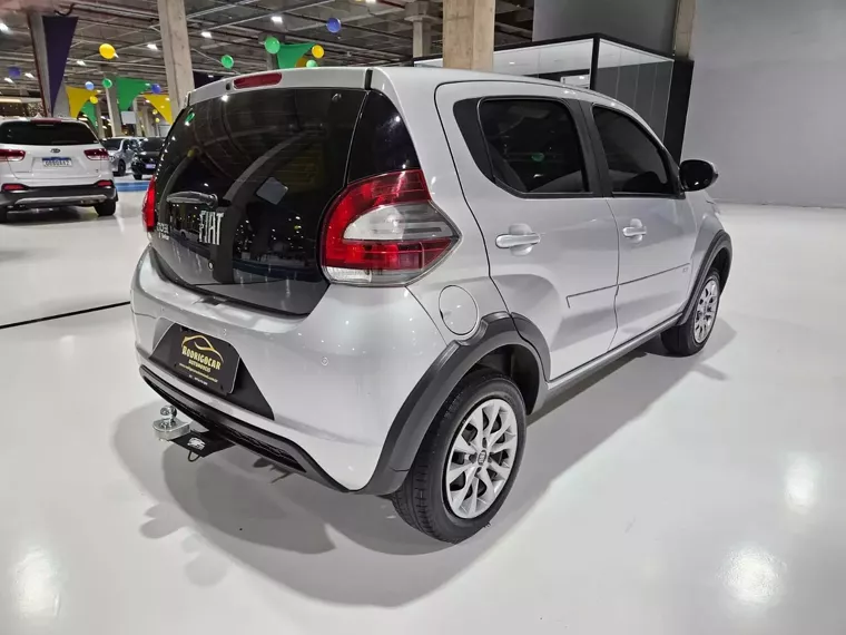 Fiat Mobi Prata 2