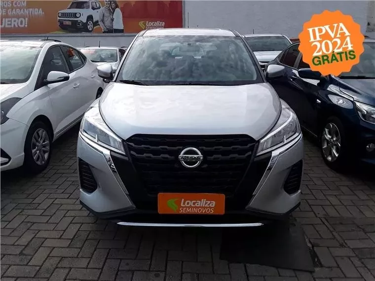 Nissan Kicks Prata 7