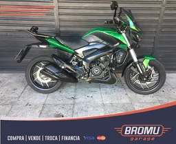 Bajaj Dominar