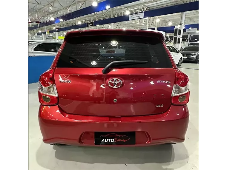 Toyota Etios Vermelho 11