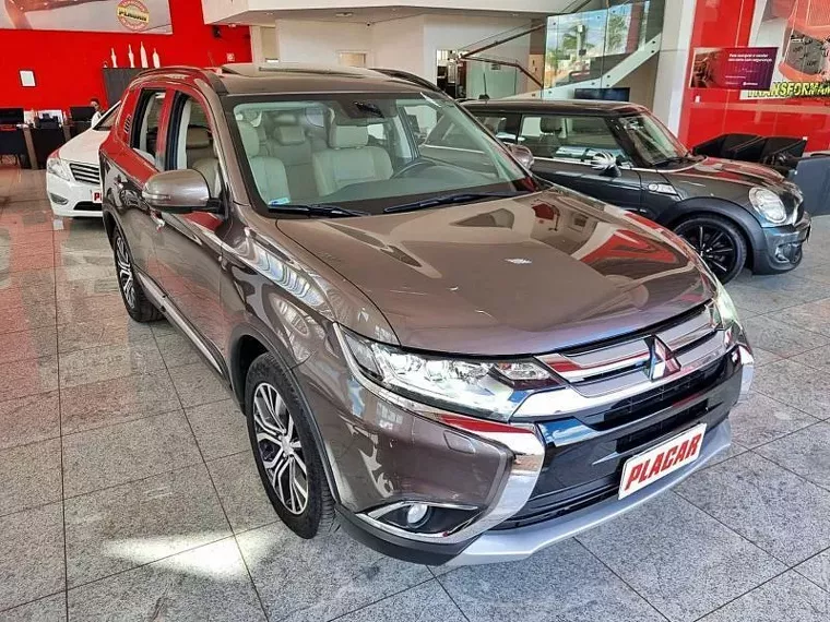 Mitsubishi Outlander Marrom 1