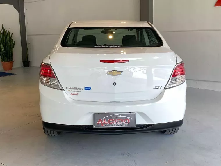 Chevrolet Prisma Branco 7