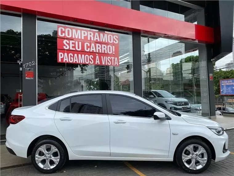 Chevrolet Onix Branco 3