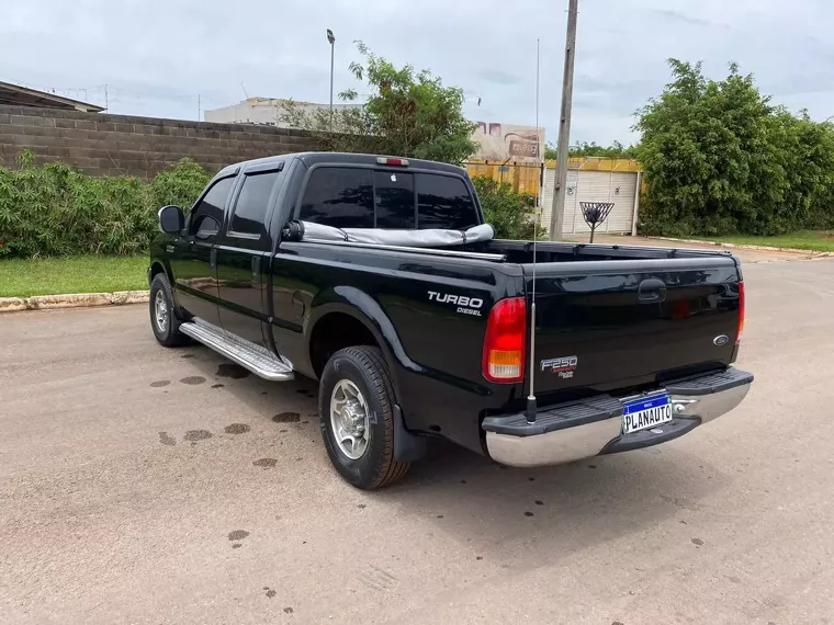 Ford F-250 Preto 7