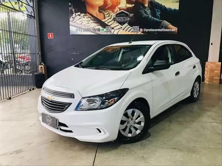 Chevrolet Onix Branco 10