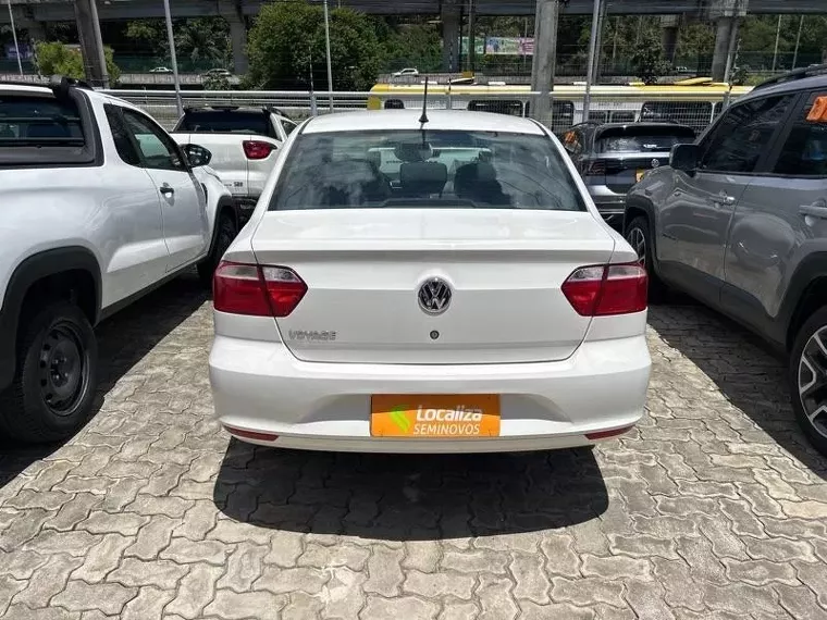 Volkswagen Voyage Branco 7