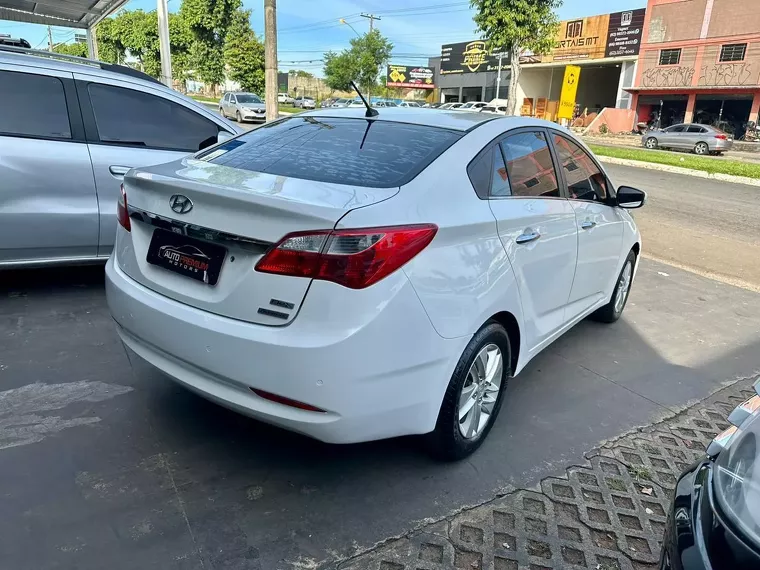 Hyundai HB20S Branco 12