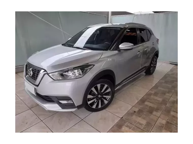 Nissan Kicks Prata 9