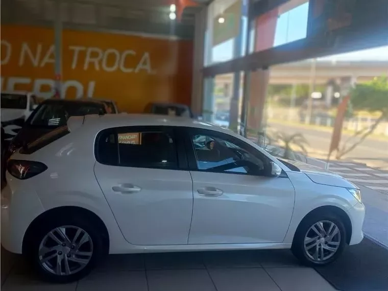 Peugeot 208 Branco 5