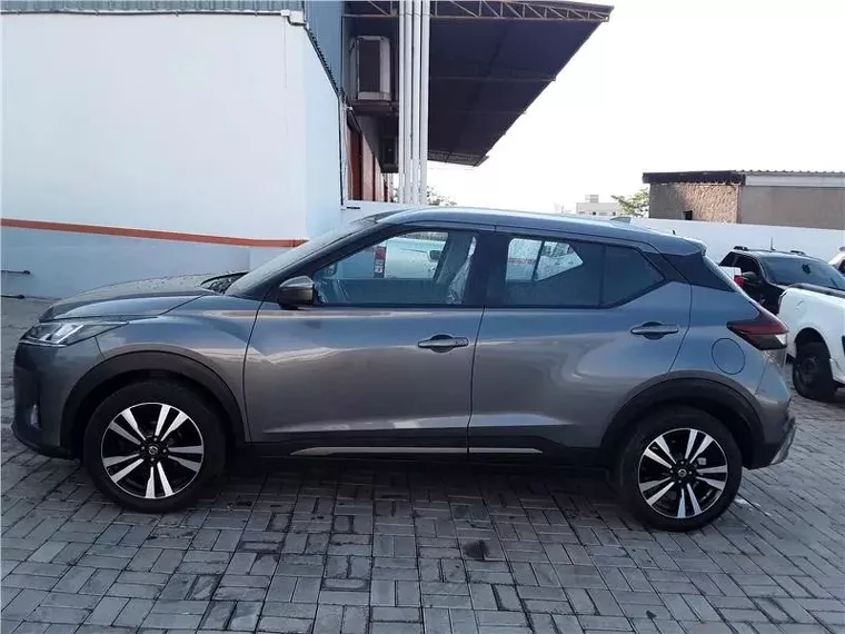 Nissan Kicks Cinza 7